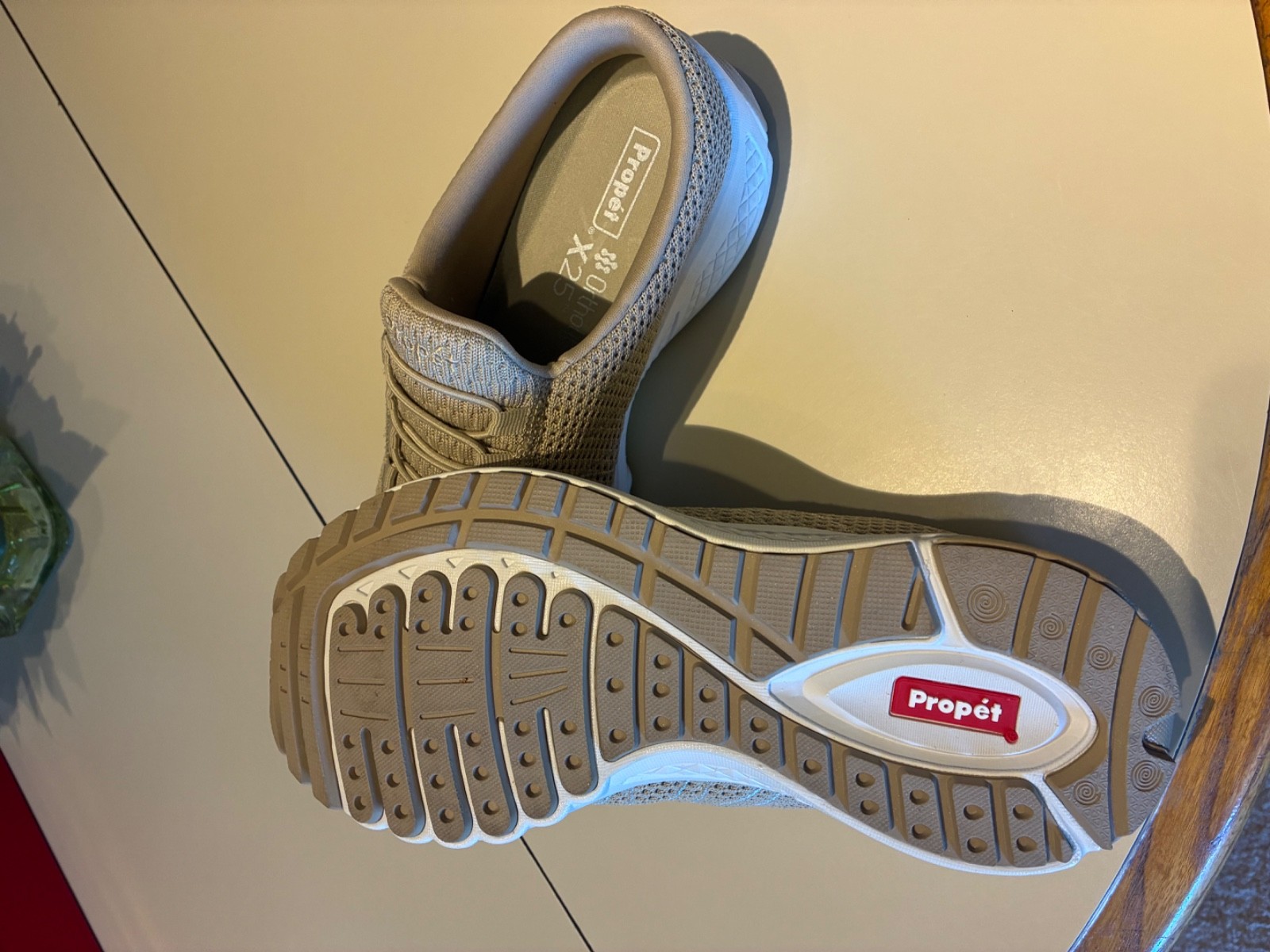 Propet Women’s Travelbound Slide Grey. 11. XX. 4E. NEW