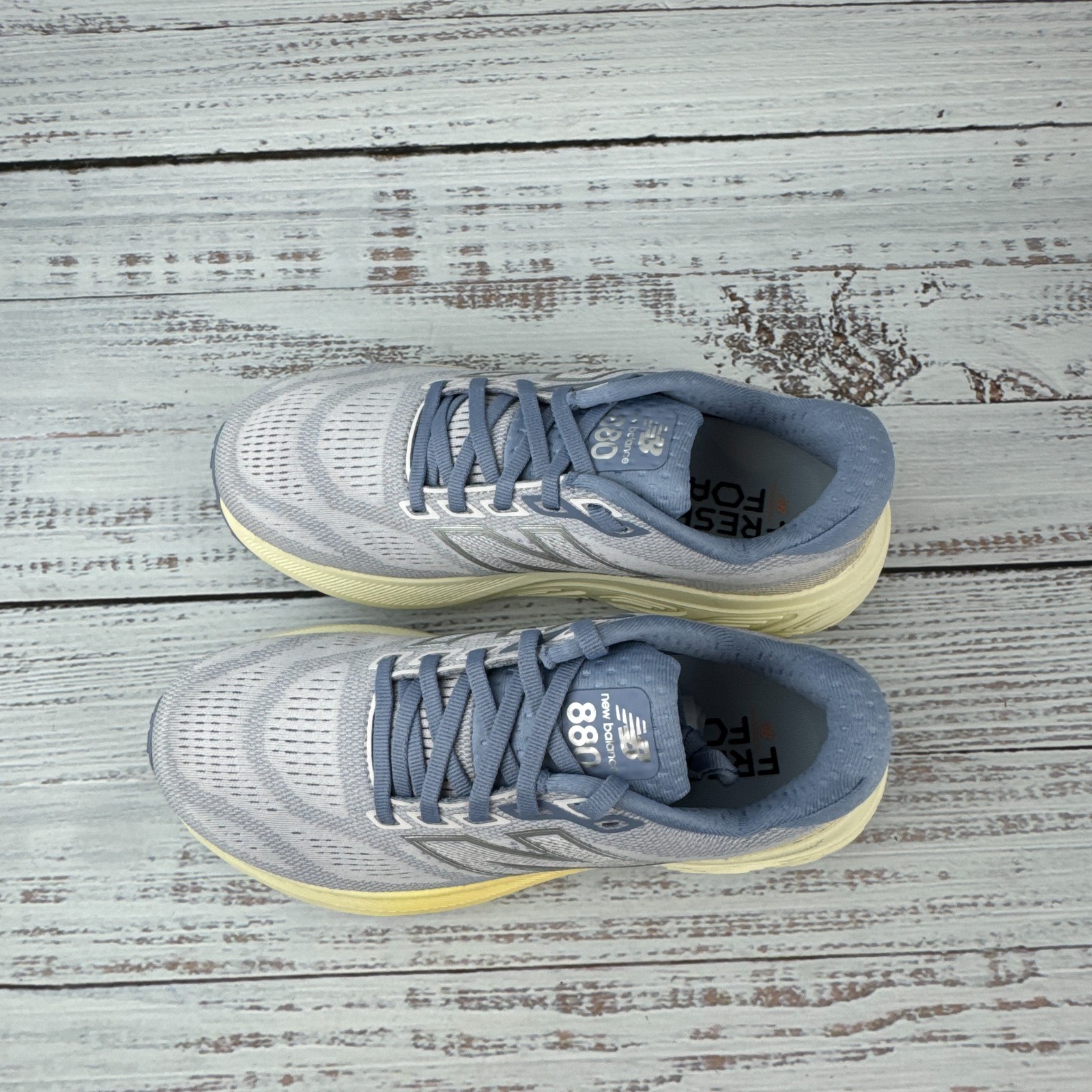 New Balance Fresh Foam X 880v15 Womens US 6.5 Running Shoes Gray Yellow
