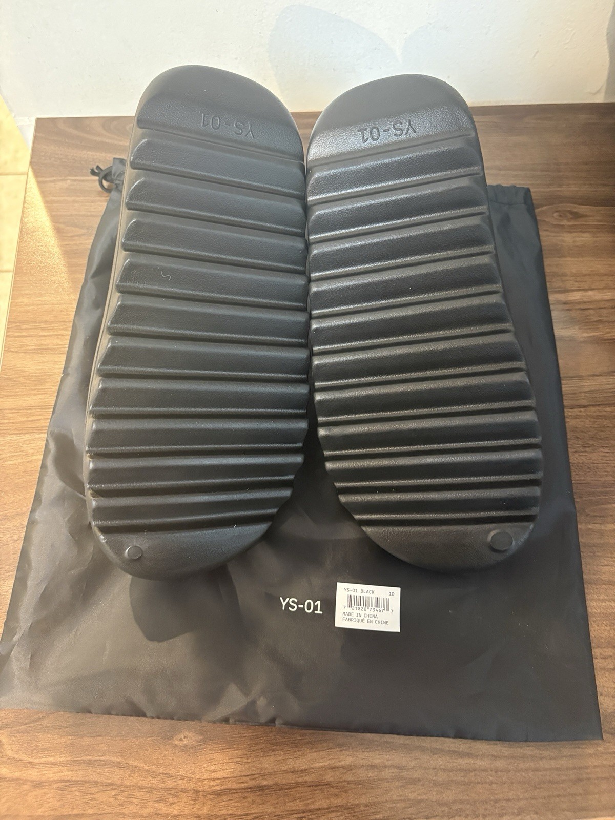 YEEZY SLIDE YZY YS-01 BLACK SIZE 10