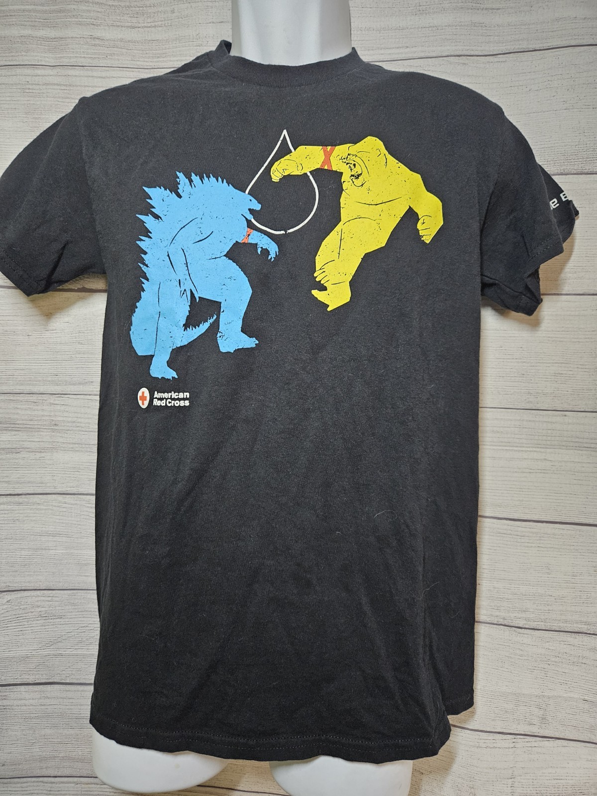 Godzilla vs King Kong New Empire American Red Cross Movie Promo T-shirt SMALL