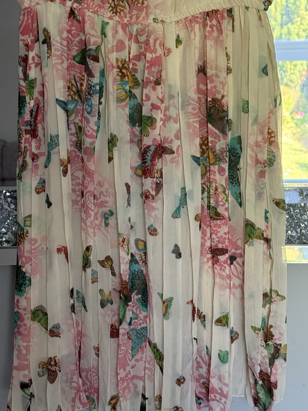 BNWT Beautiful Ladies Floral Butterfly Pleated Summer Dress Size M 10-12