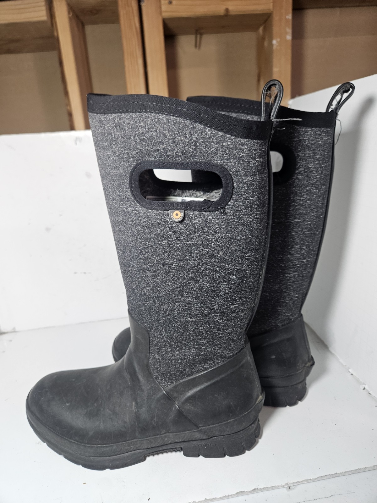 BOGS Womens Size 7 Boots Gray Crandall Lace Waterproof Muck Insulated Neoprene