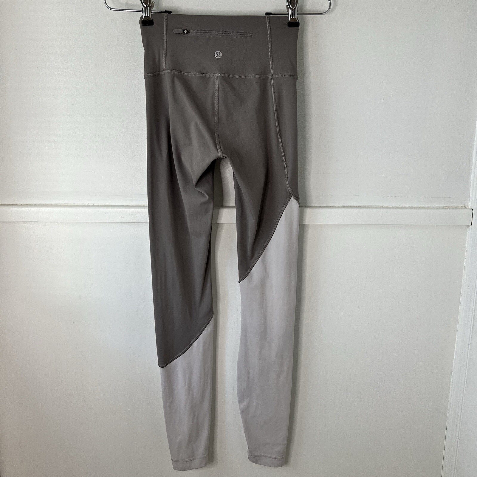 Lululemon Speed Wunder Tight Asym Half Moon/Light Chrome Size 2