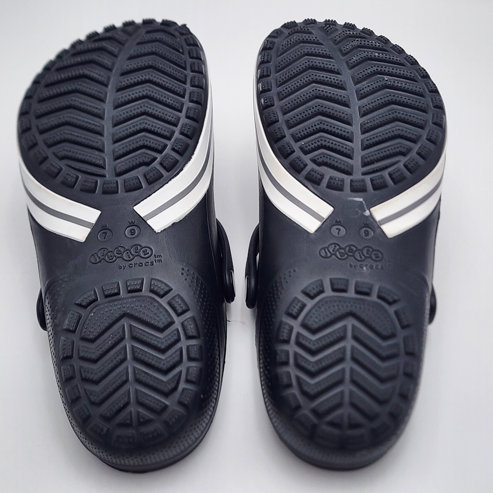 Jibbitz By Crocs Unisex Kilby Clogs Shoes Black White Slip On Perforated W 9 M 7