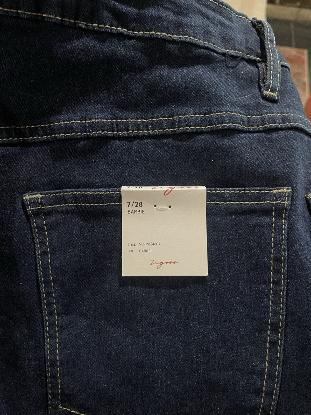 Vigoss Barbie Barrel Jeans SIZE 9/29 High Rise Stretch Dark Blue Denim NWT