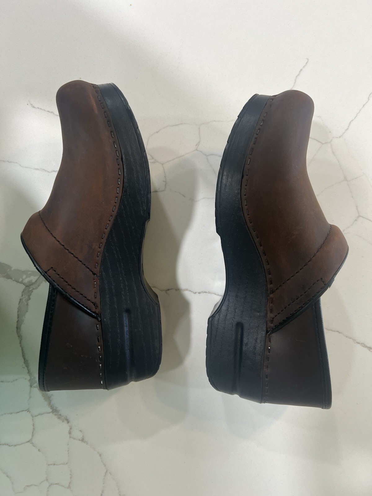 Dansko Professional Women’s Brown Leather Clogs US 7.5 Slip-On Comfort Work