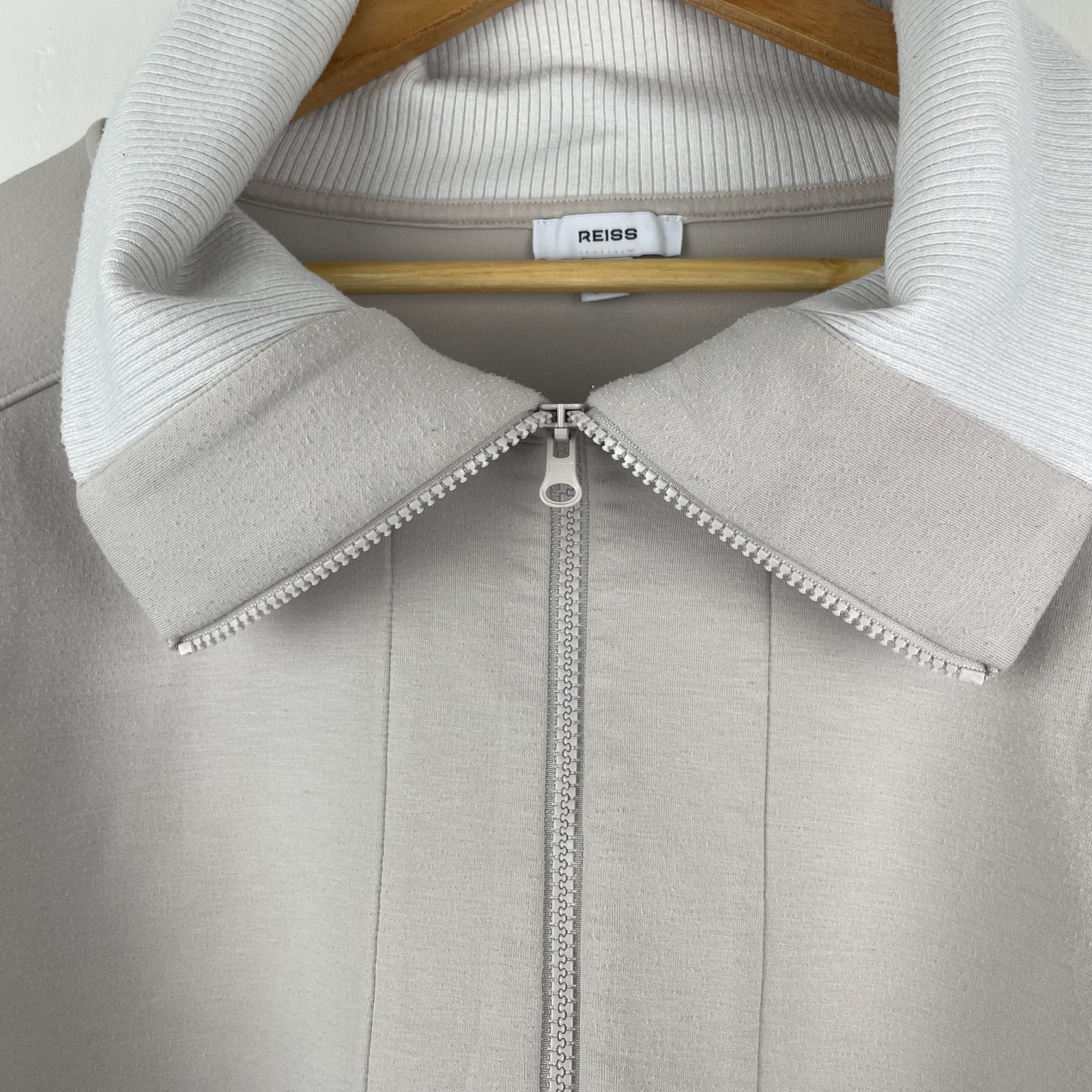 REISS Laney Premium Interlock Half Zip Sweatshirt Stone Neutral Size L Large