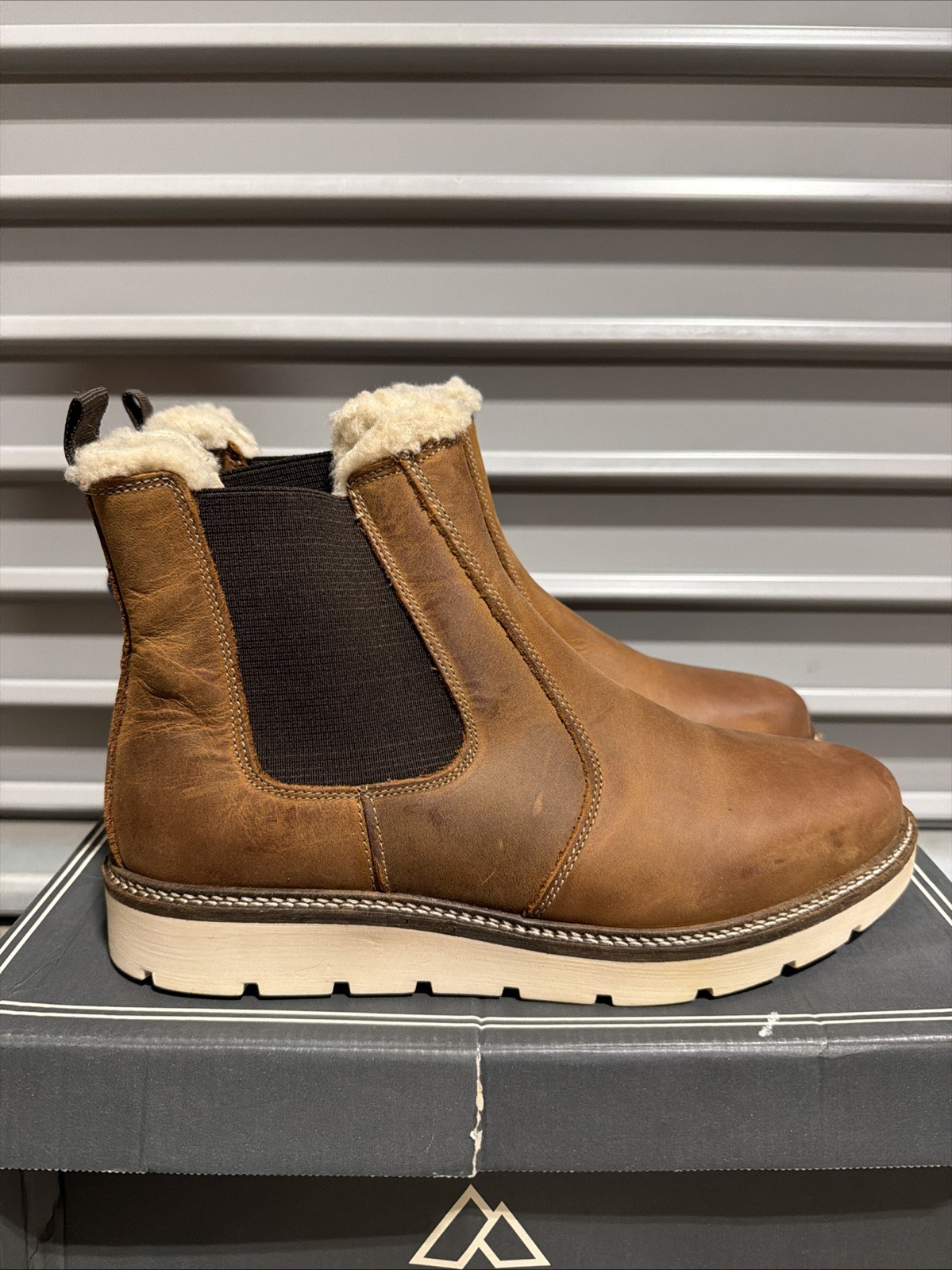 ALPINE DESIGN Women’s Chelsea Boots Tan Leather Shearling-Lined Size 11 B