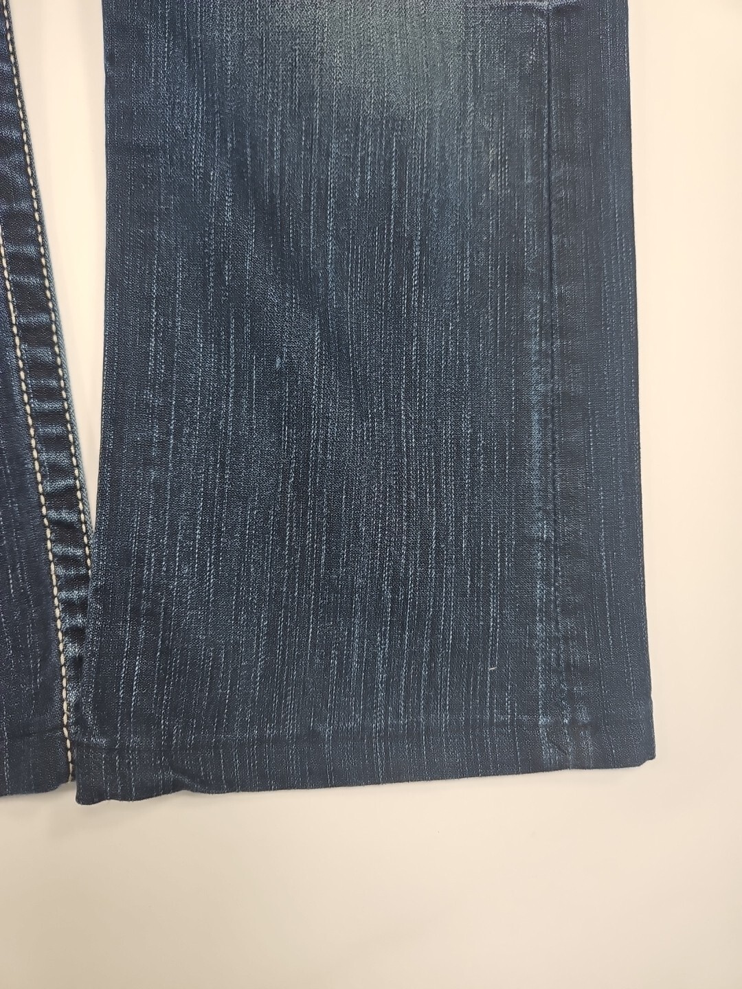 BKE Madison Bootcut Jeans. Size 31×33 1/2. Medium Wash Stretch Denim. Hem. 27.5″