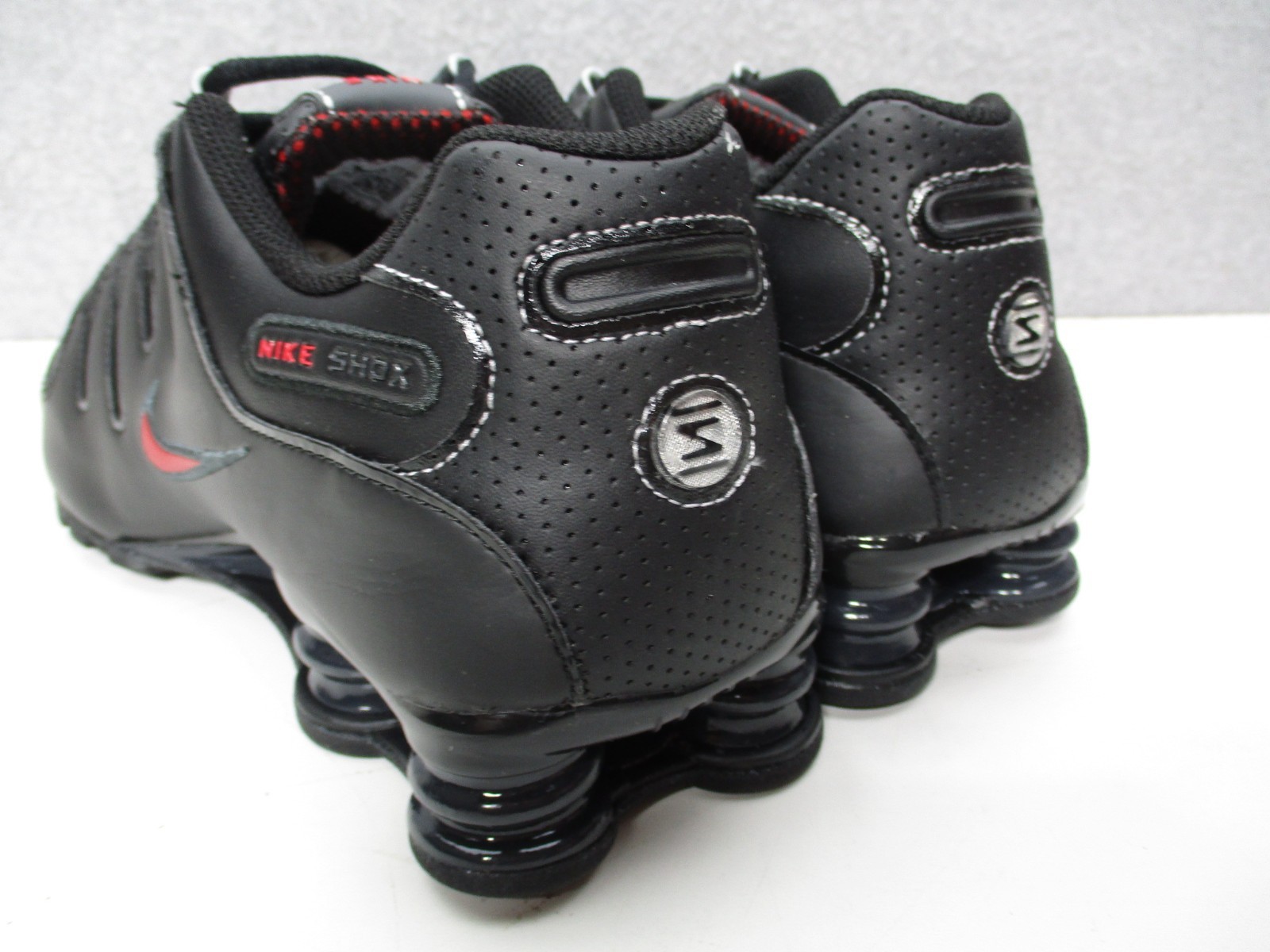 Nike Shox NZ Black Black Varsity Red Sneaker Shoes Mens Size 11