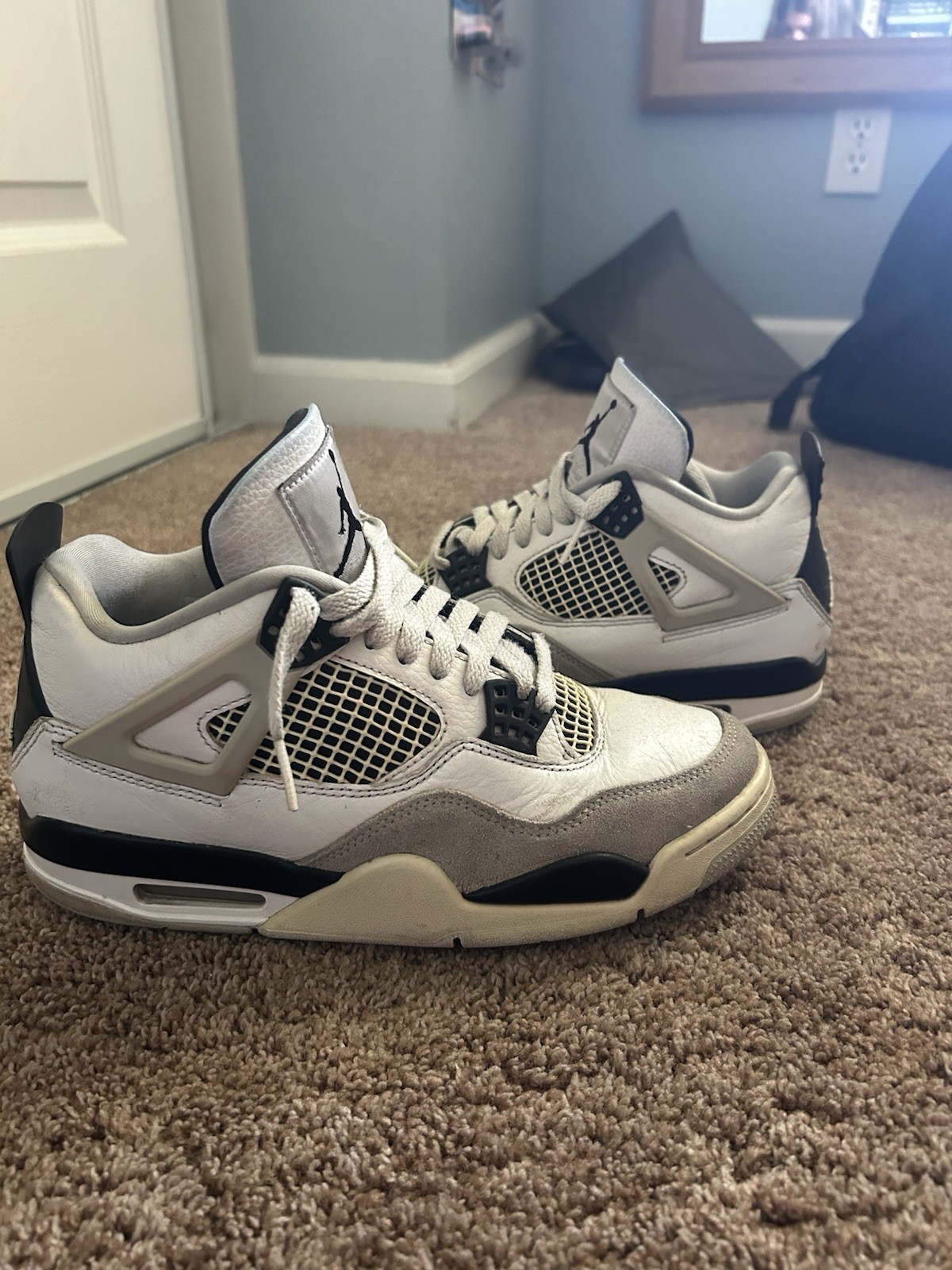 Jordan Air Jordan 4 Military Black 2022 White Gray Black Leather Mid Top