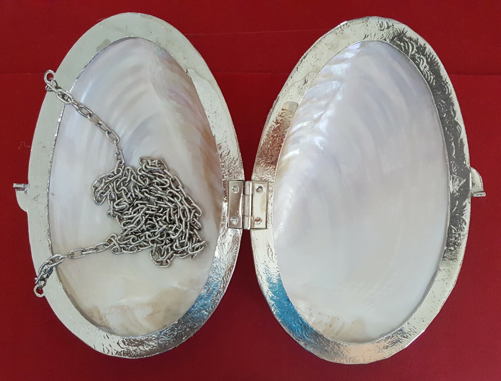 Vtg Mother of Pearl Clutch Bag Shell Pouch Shoulder Chain Hasp White Lady Mom 8″