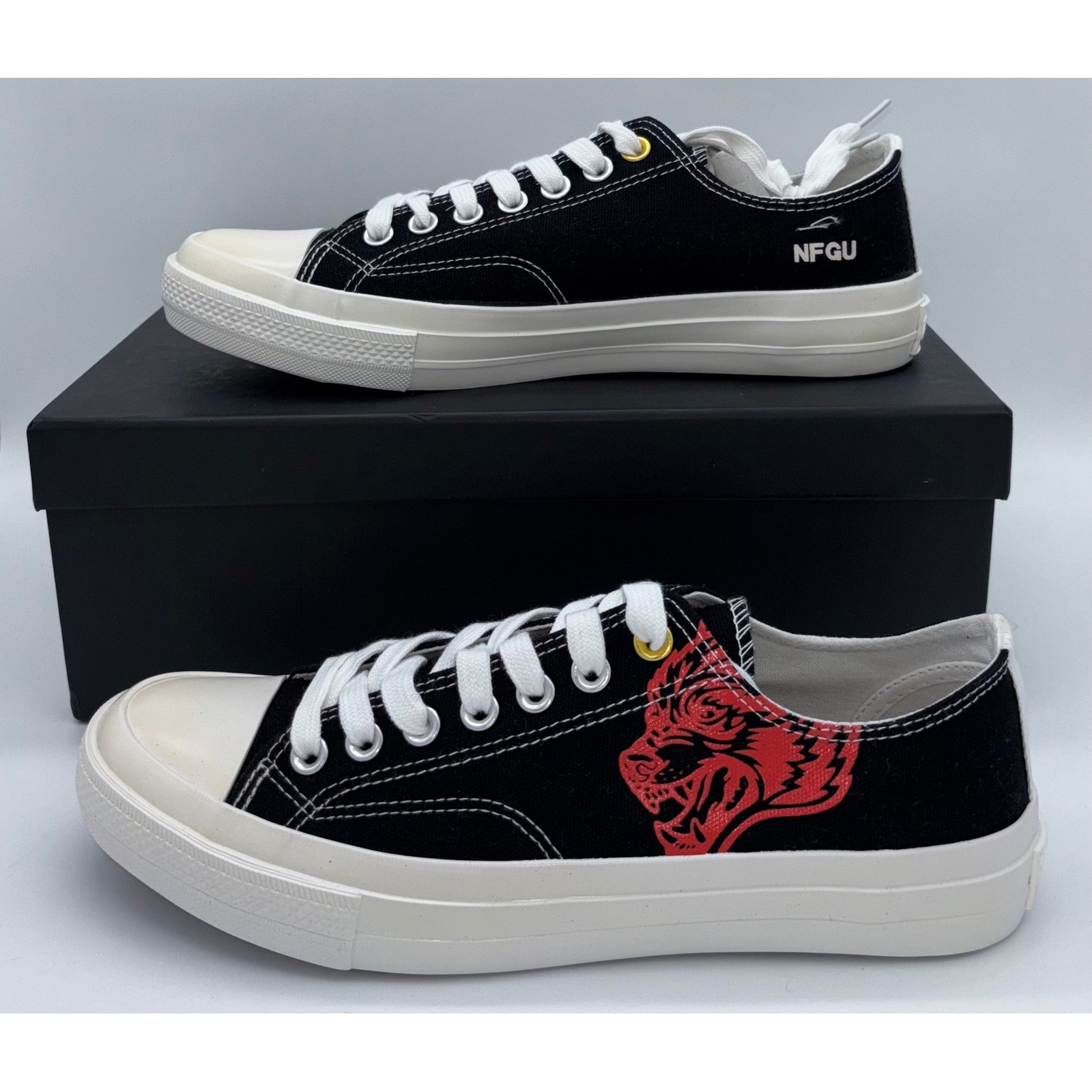 Darc Sport Low Top Wolves Black Red NFGU Canvas Sneaker W1-DIOS Mens 10 Women 12