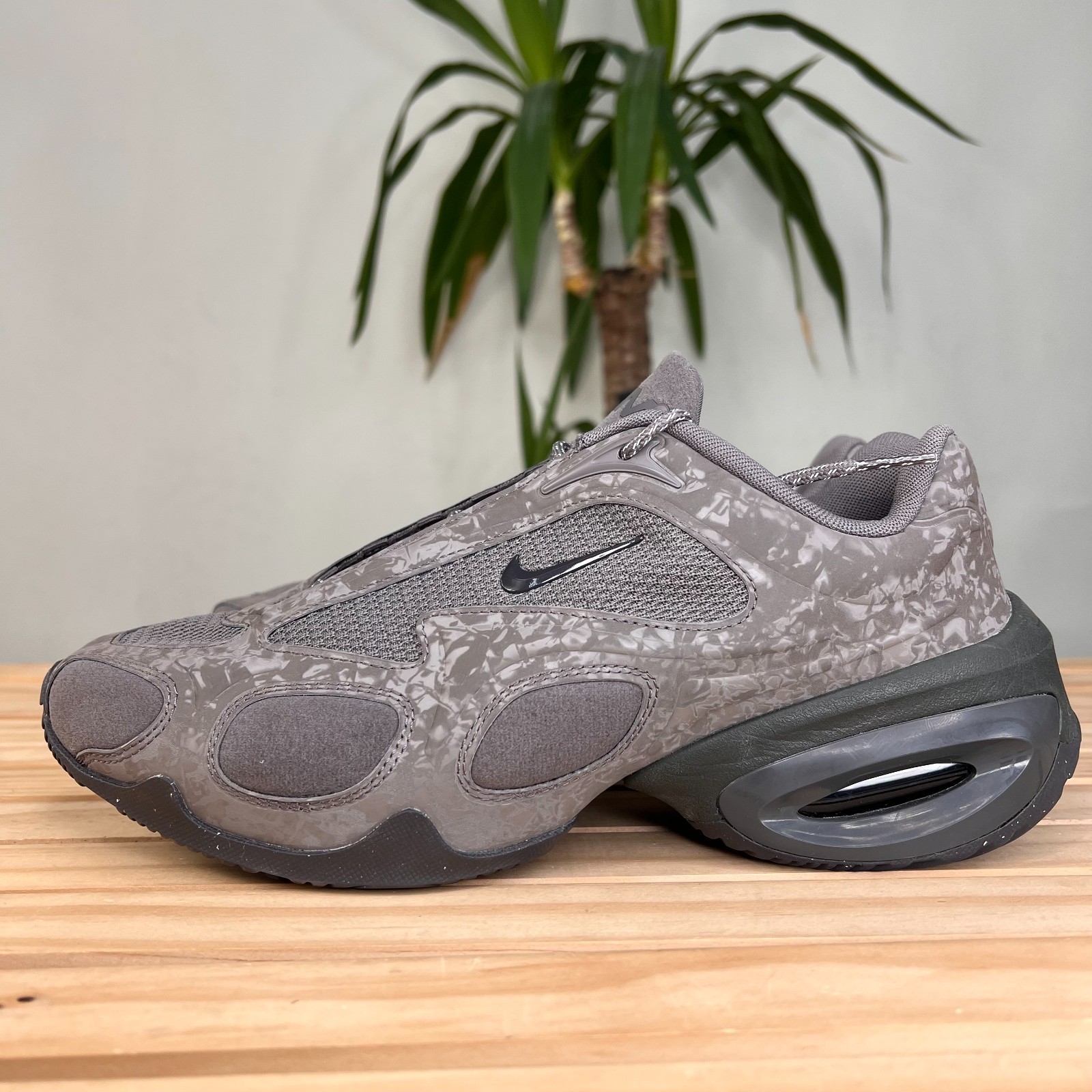 Size 9.5W – Nike Air Max Muse HV5758-289 Cave Stone Medium Ash New Without Box