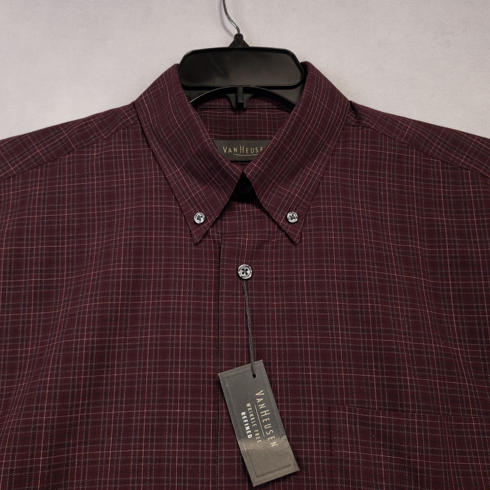 Van Huesen Button Down Shirt Men’s M 15-15.5 Plaid Wrinkle Free Broadcloth NEW
