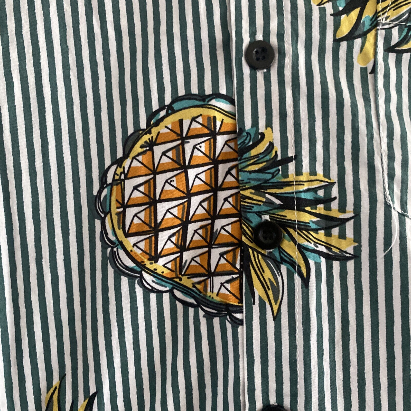 VatPave Pineapple Striped Hawaiian Mens Size M Tropical Shirt Vacation Cruise