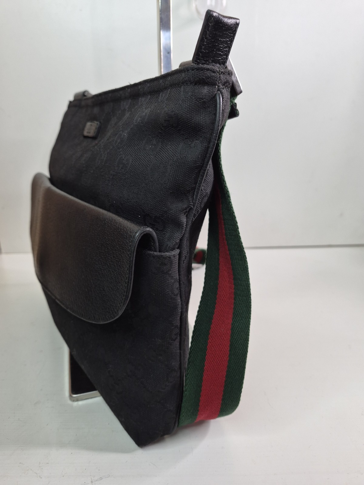 Gucci Black GG Pattern Crossbody Bag Green-Red Web Strap Zip Closure Pockets