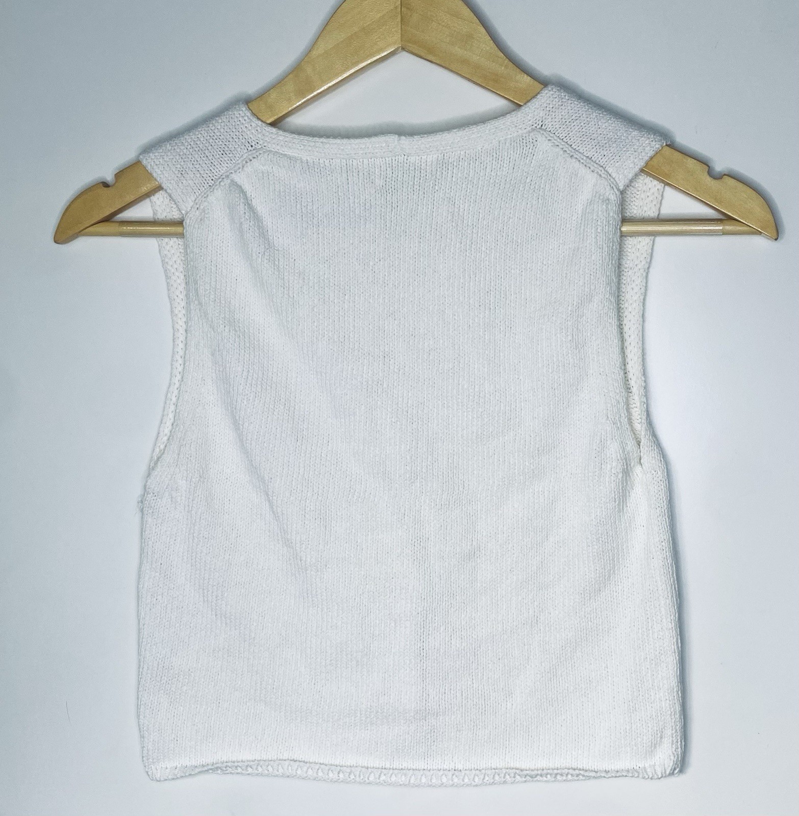 Wilfred Aritzia White Knit Crop Vest Top Quiet Luxury Size 2XS