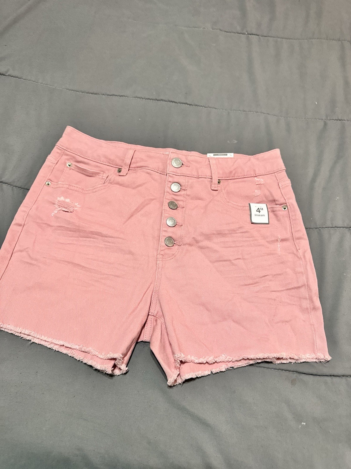 Time and Tru Women’s High Rise Pink Light Wash Stretch Denim Cut Off Shorts 12