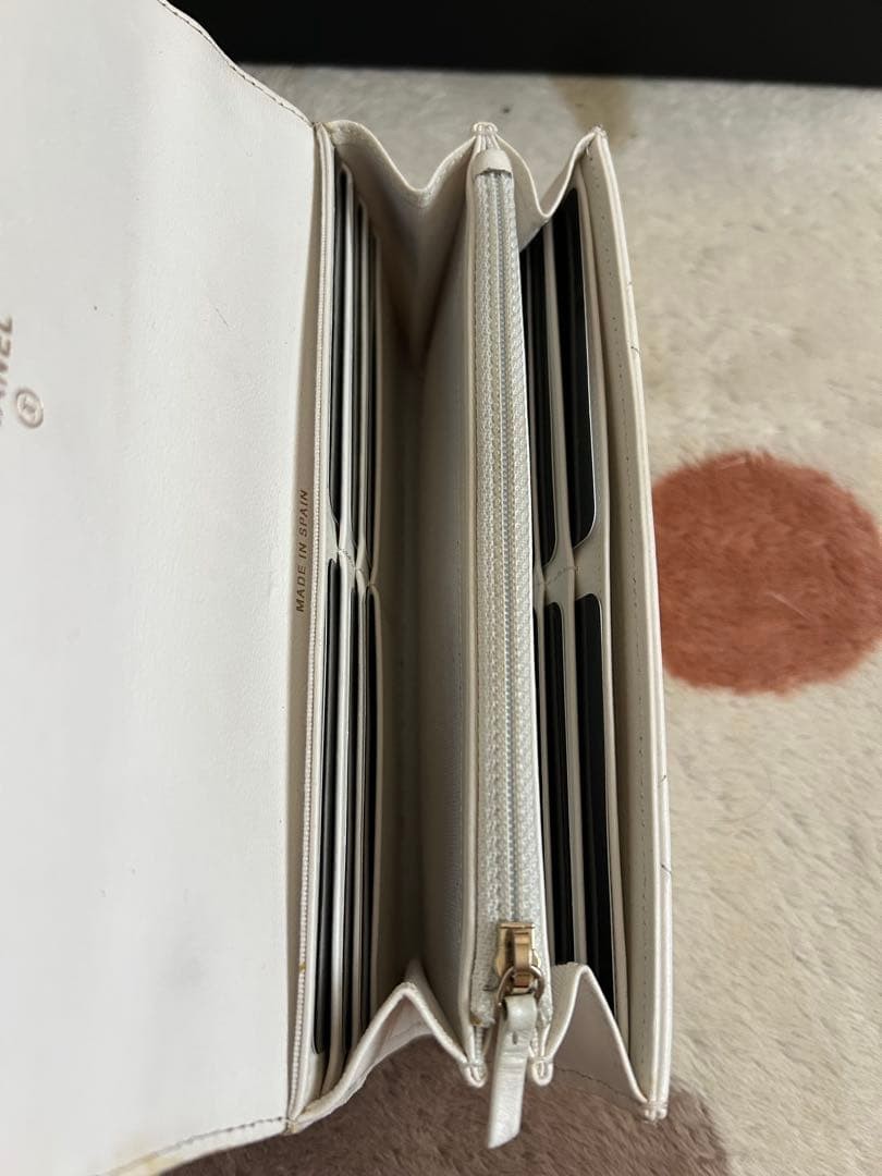 Price Negotiable Chanel Long Wallet White Lambskin White Matelass Coco Mark Warr
