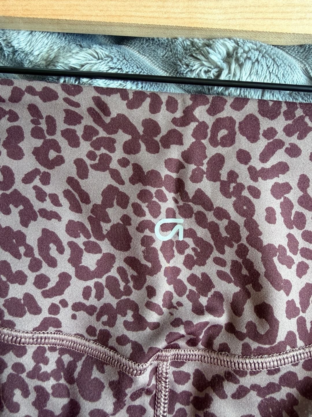 GapFit Recycled Power High Rise Leopard Print Pocket Leggings Size M Tall
