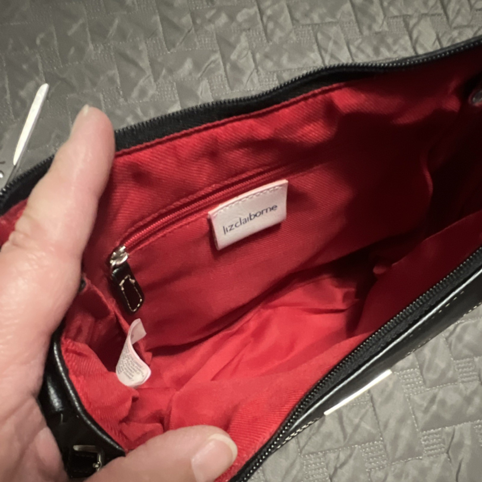 Liz Claiborne Black Shoulder Bag Contrast Stitching Logo Plate Red Lining Women