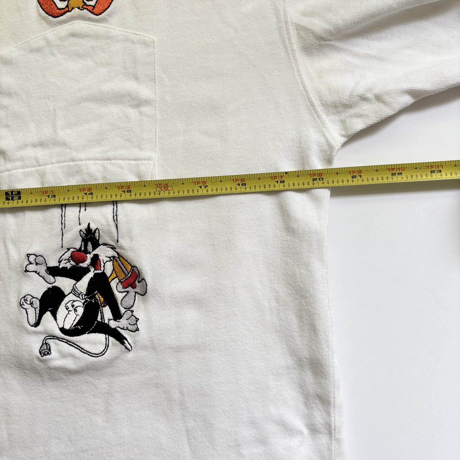 Vintage Warner Bros Looney Tunes Embroidered Pocket T-Shirt White Size L