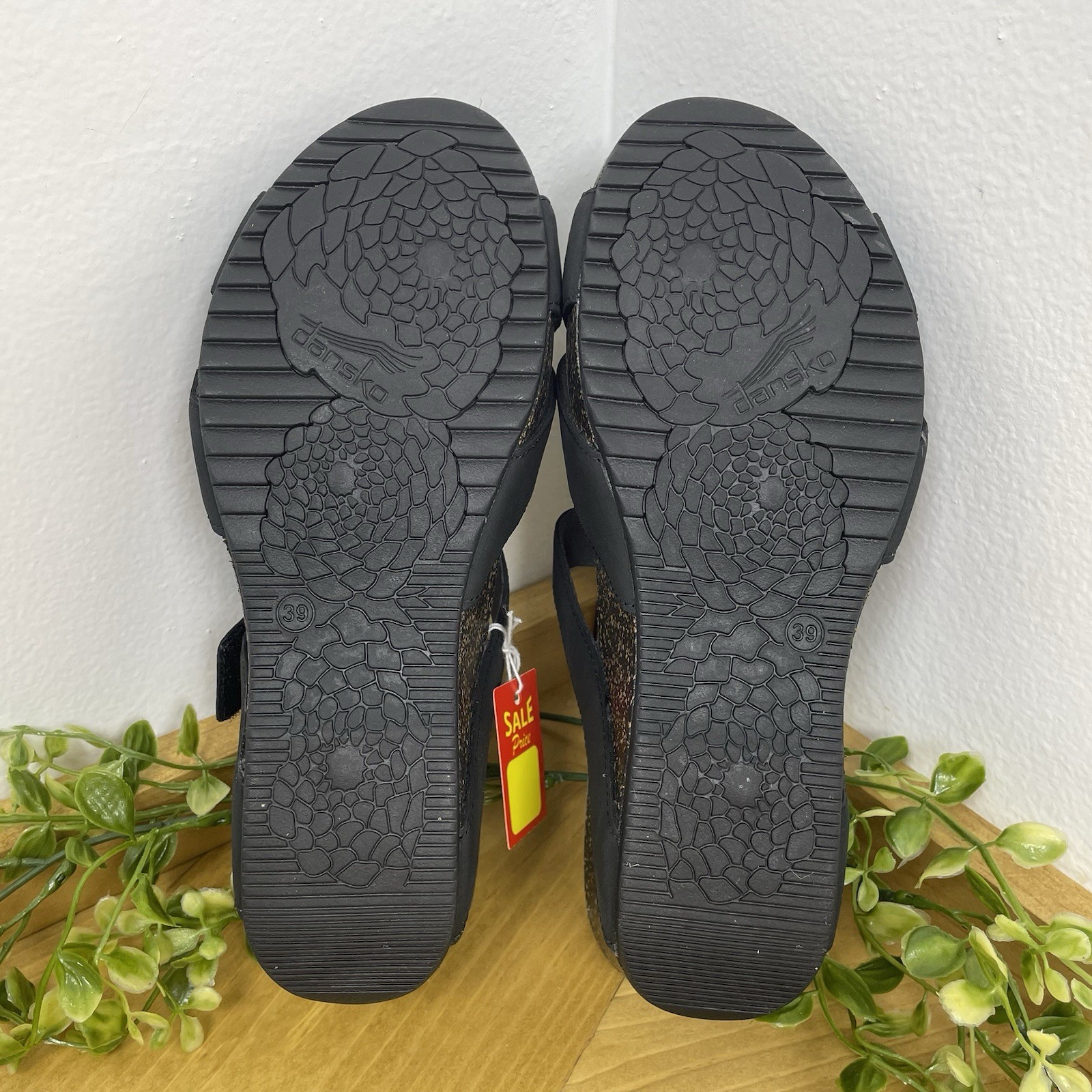 Dansko Susie Black Nubuck Wedge Sandals Women’s Size 39 M US 8.5-9 New In Box⁠