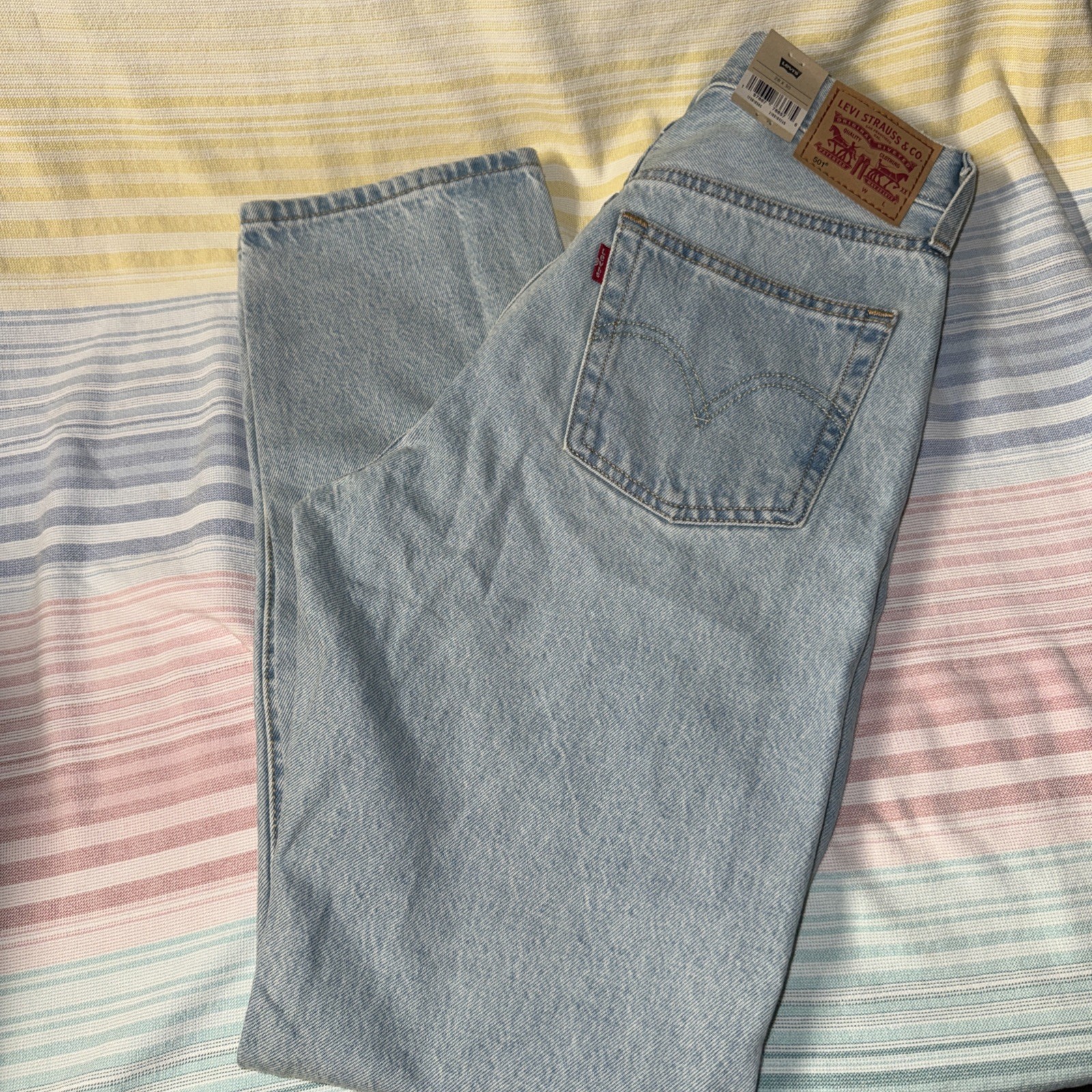 Levi’s Original High Rise Fired Through Hip And Thigh Straight Leg Size 28×30.