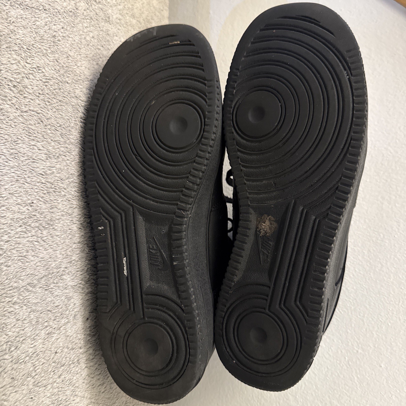 Nike Air Force 1 ’07 ‘Triple Black’ Retro Men’s Size 10.5 (CW2288-001) – EUC