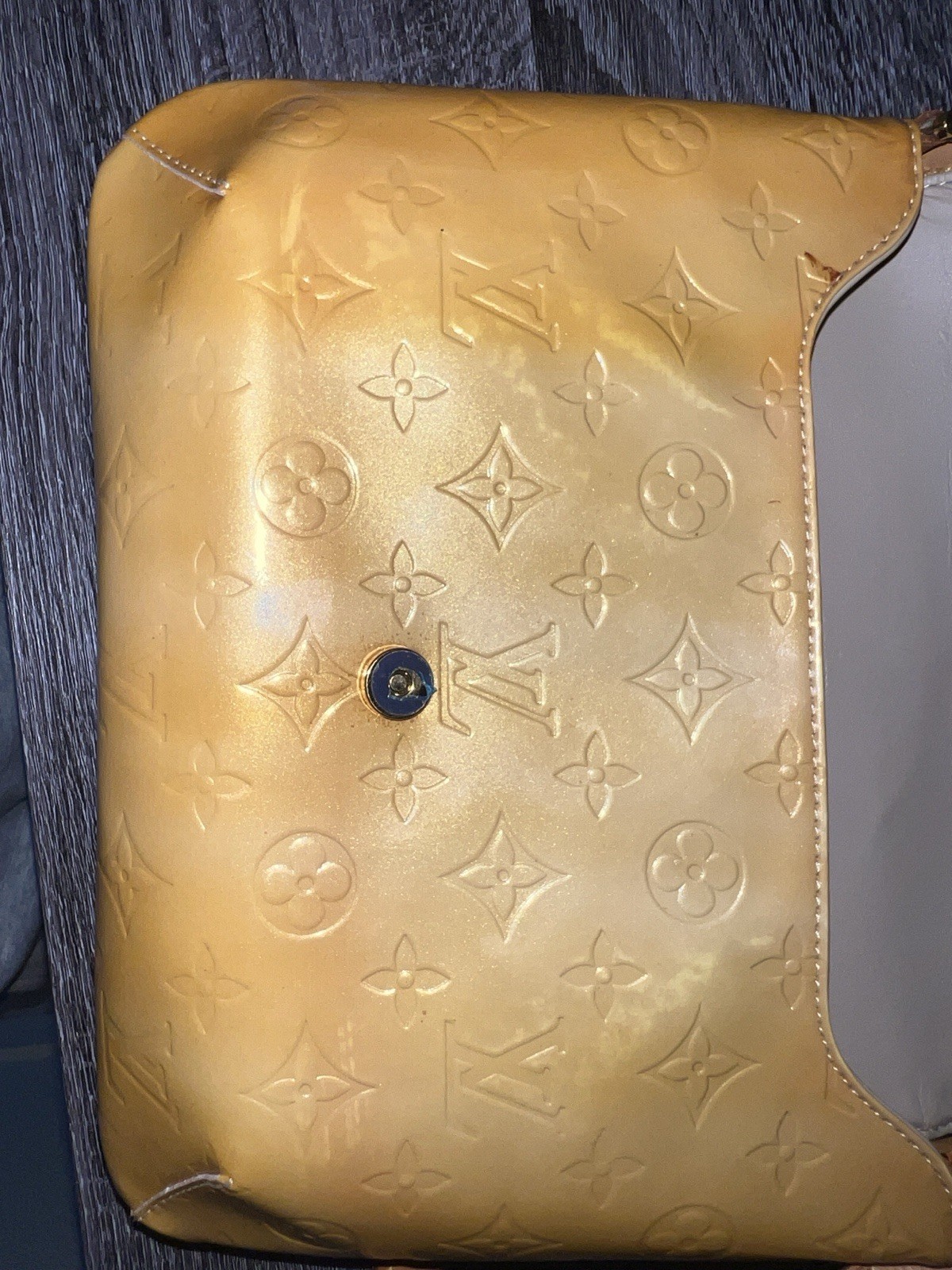 LOUIS VUITTON Thompson Street Monogram Vernis Leather Yellow Shoulder Bag M91071