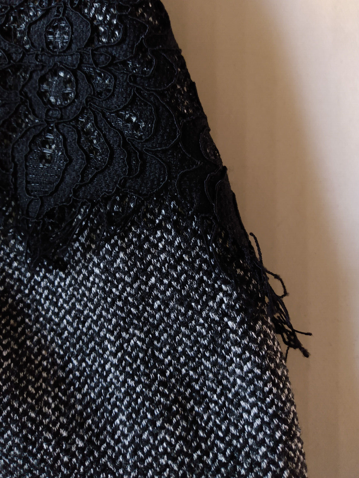 Antonio Melani Dress Size 4 Black Lace 3/4 Sleeve Sheath Above-Knee Zip Back