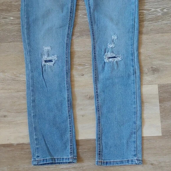 NWT Levi’s Performance 510 Skinny Boys Jeans Blue Size 18 (29×31)