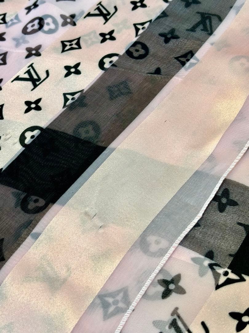 LOUIS VUITTON Monogram Silk Stole Pink 95cm x 105cm
