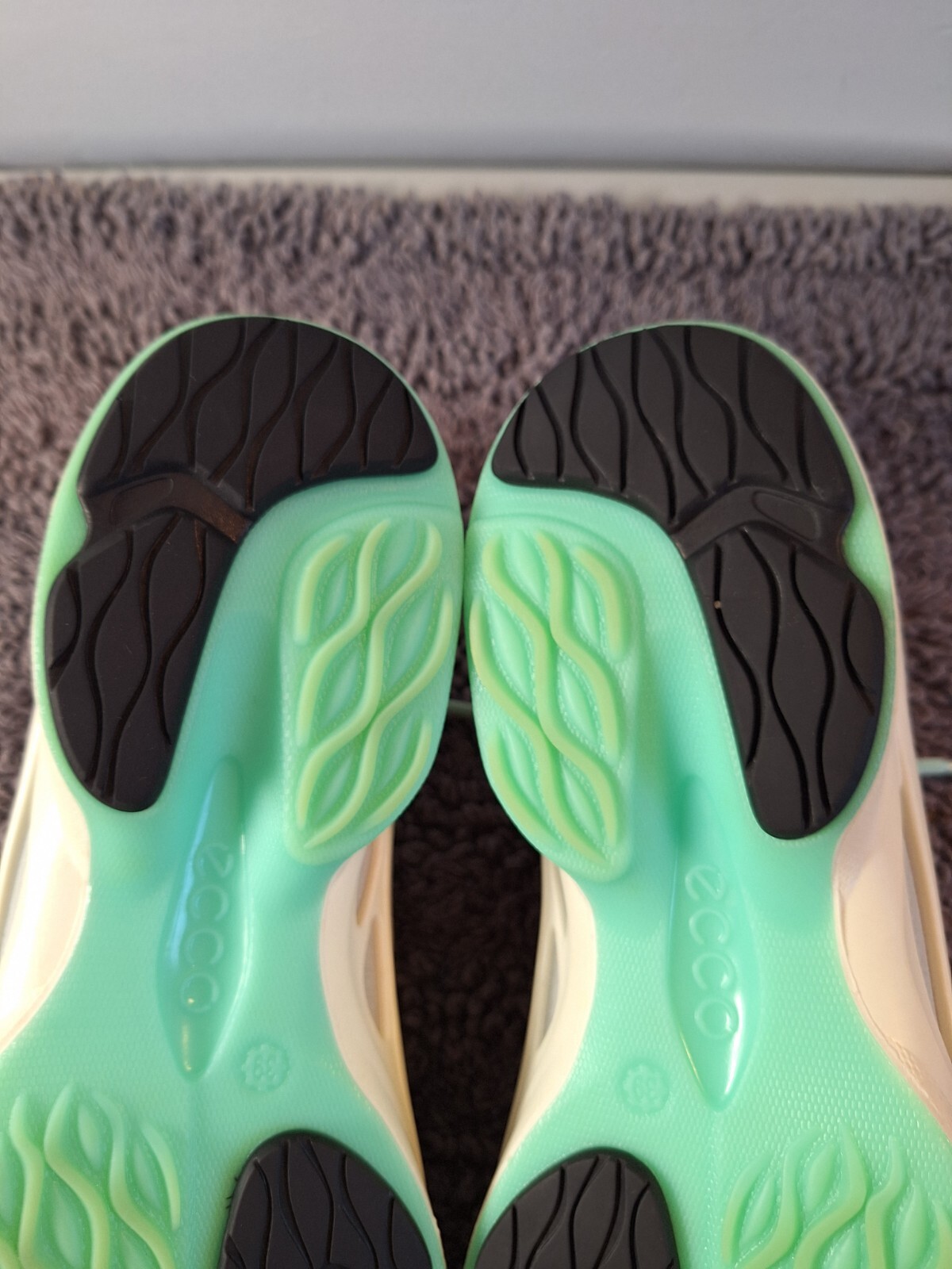 Ecco Biam Sneakers Womans 8 Gray Mint Green Crossfit Athletic Athlesier Active