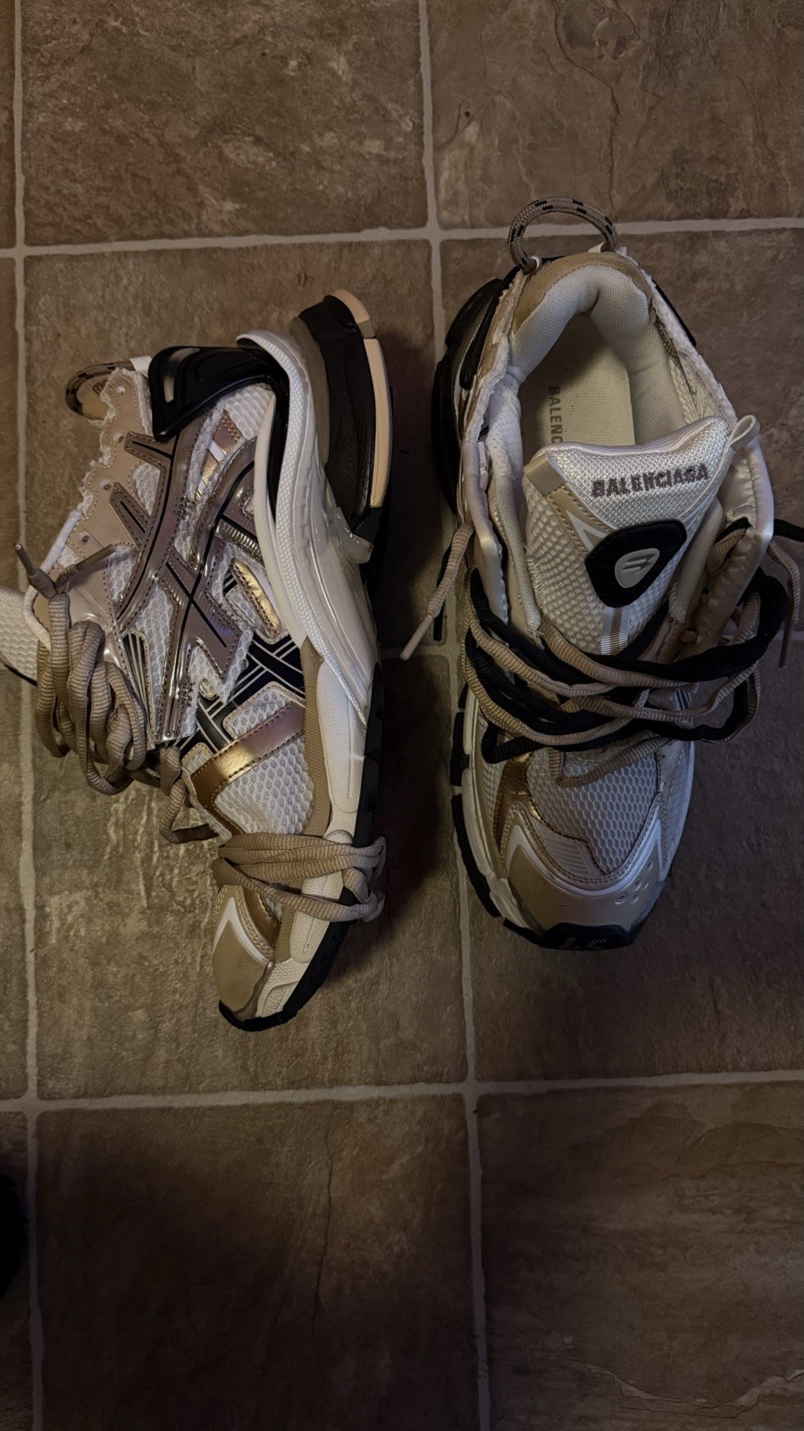 Balenciaga Runner Beige