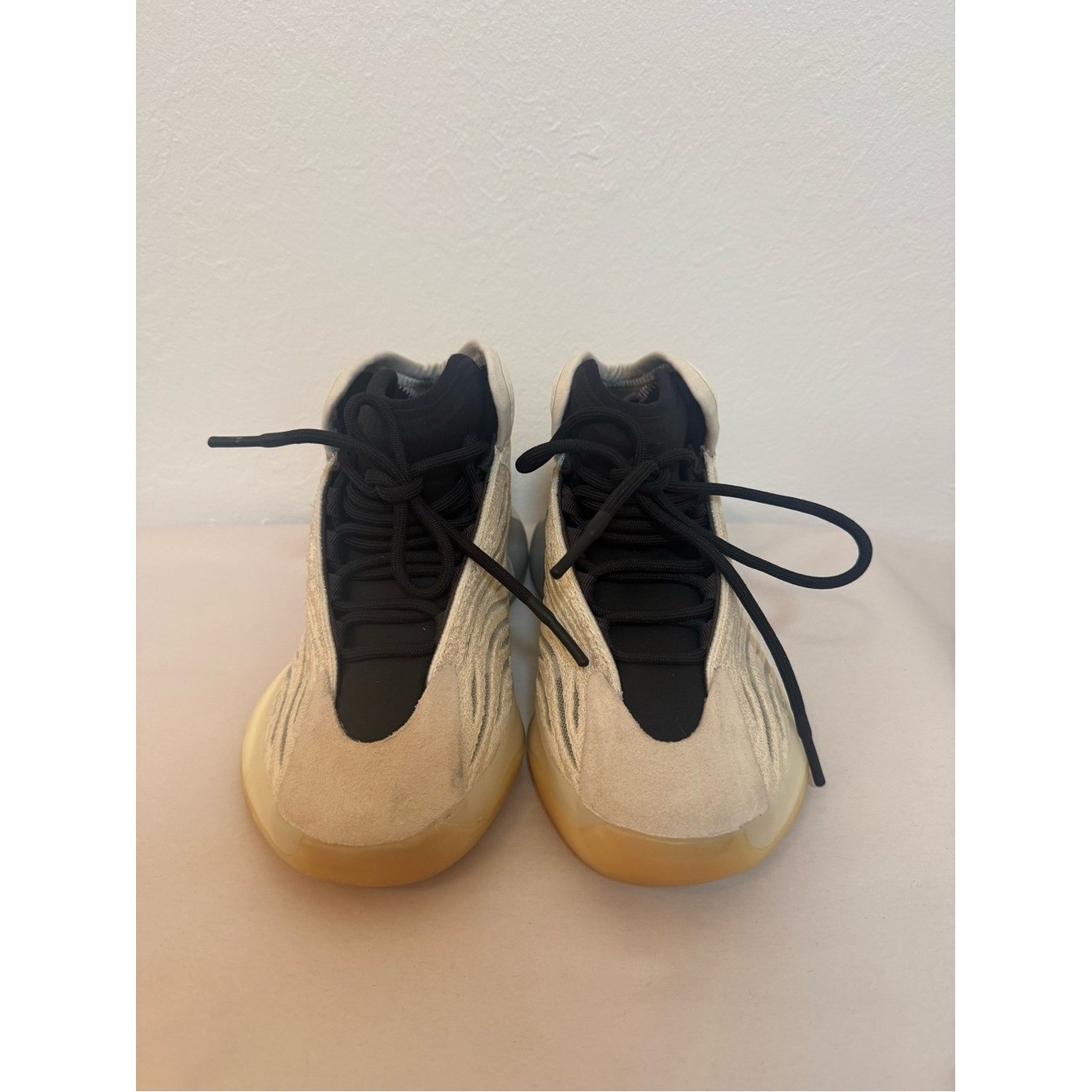 Adidas Yeezy Quantum ‘Mist Slate’ sneakers