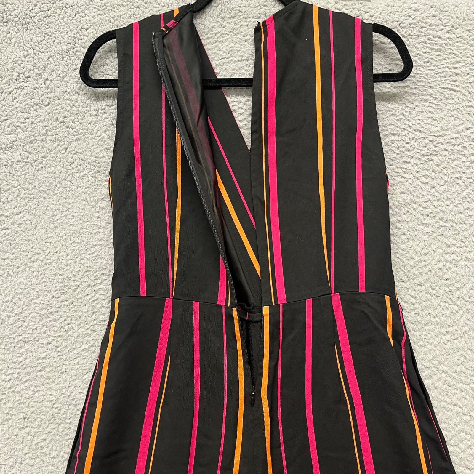Diane Von Furstenburg Jumpsuit Womens M Black Striped Cropped Wide Leg V Neck