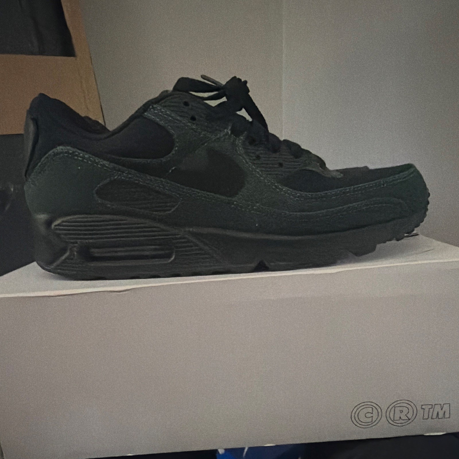 Nike Men’s Low Top Lace-Up Athletic Sneakers Black/Green DZ3649-900