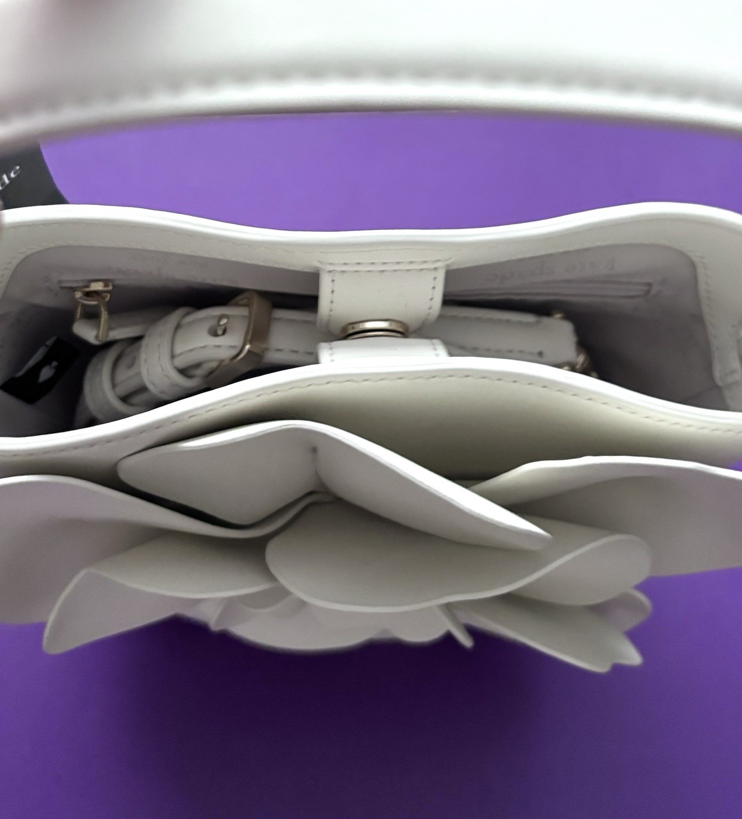 Kate spade Flora Bucket Bag NWT Meringue color