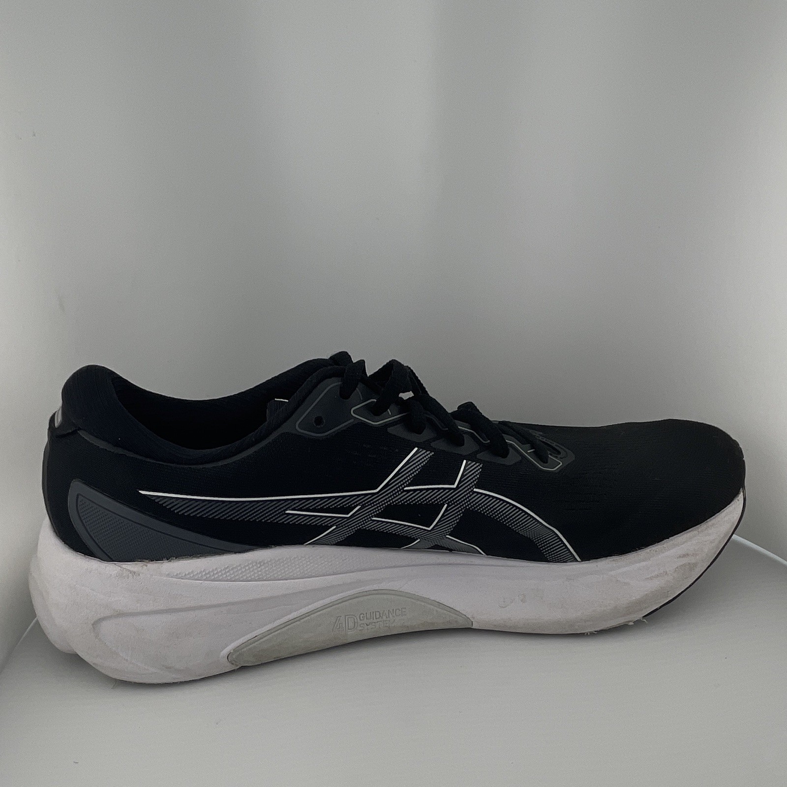 ASICS GEL-KAYANO 30 Men’s Running Shoes Black/White Low Top Lace Up 1011B548
