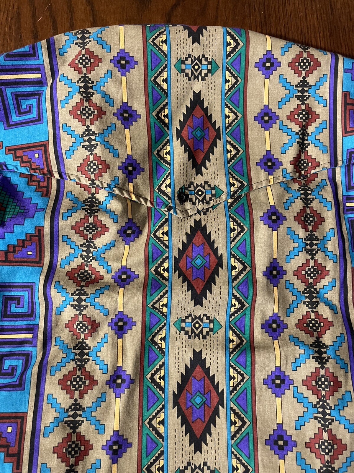Retro Rodeo Vintage Plainsman READ!! Aztec Western, Cowboy Collectible Shirt