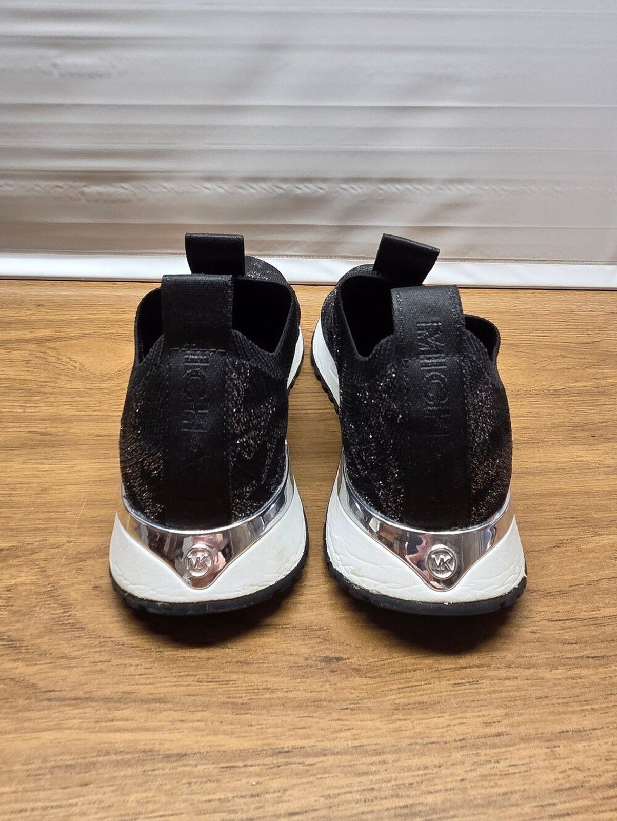 MICHAEL Michael Kors Bodie Slip-On Sneakers Black/Silver Metallic Logo Knit – 9M
