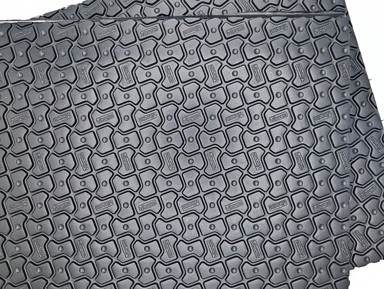 VIBRAM #8327 WOODSTCOK SHEET / 10mm / 12.50×11″