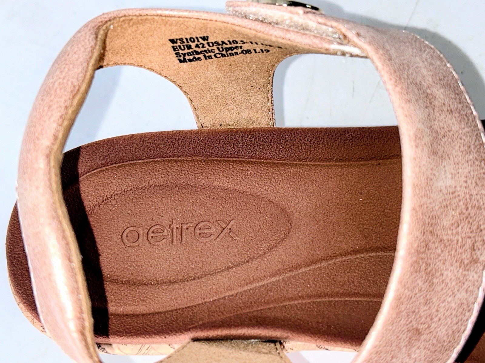 NEW Aetrex Livia Quarter Strap Wedge Orthopedic Sandal in Blush Size 10,5 11 Box