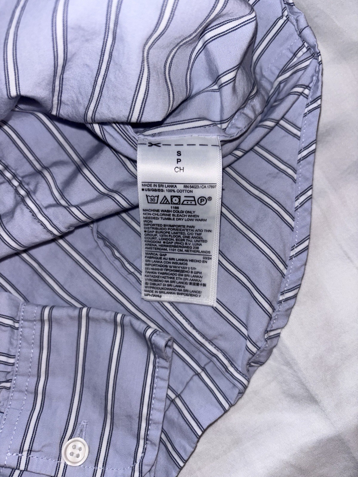 Gap Organic Cotton Fitted Crop Shirt