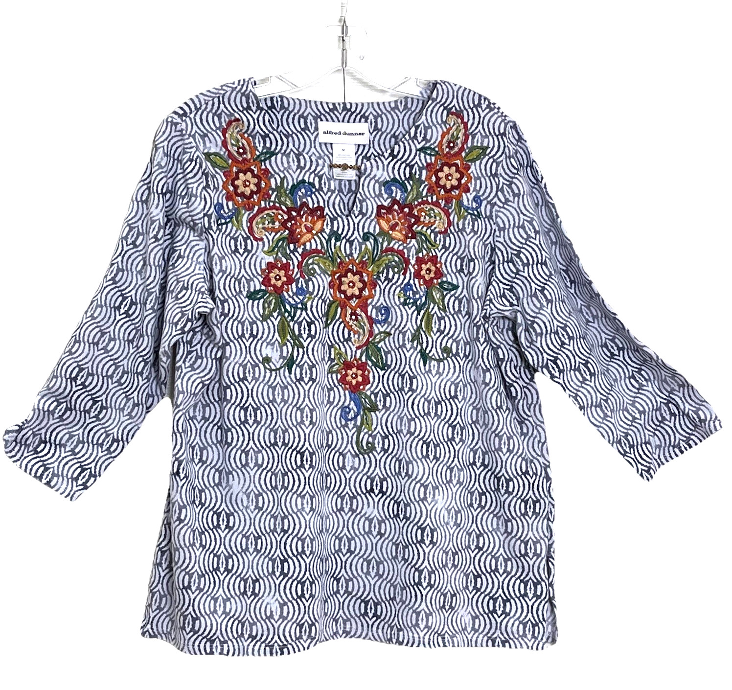 Alfred Dunner Womens Knit Top M Floral Embroidered Beaded 3/4 Sleeve Split Neck