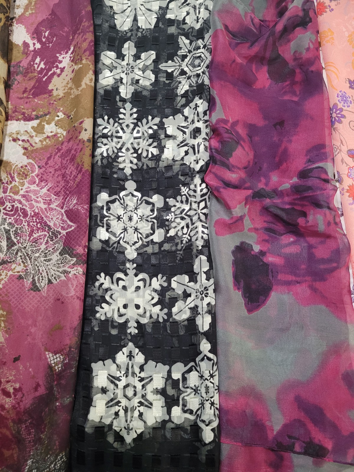 Scarf Set Multicolored Soft Lightweight LOT OF 10 Great Condition