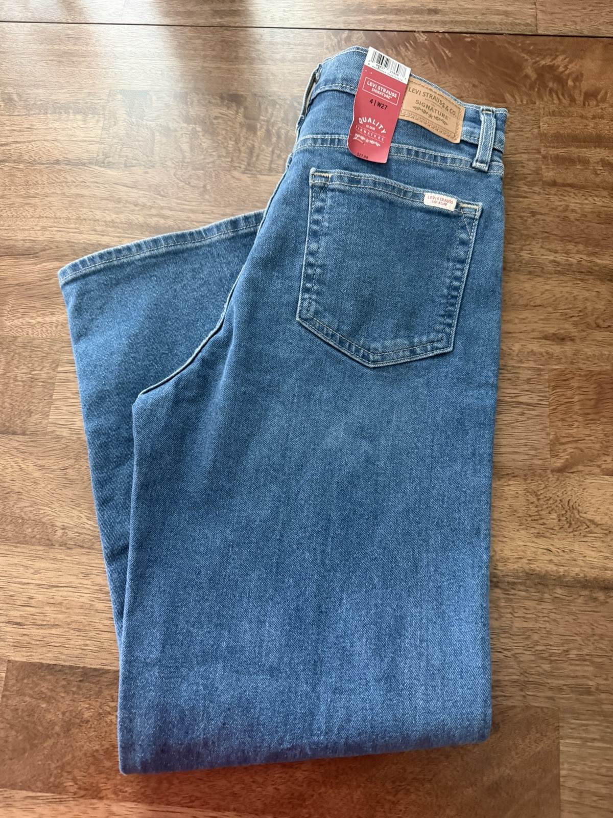 Levi Strauss Signature Women’s High Rise Straight Jeans Blue Medium Wash 4