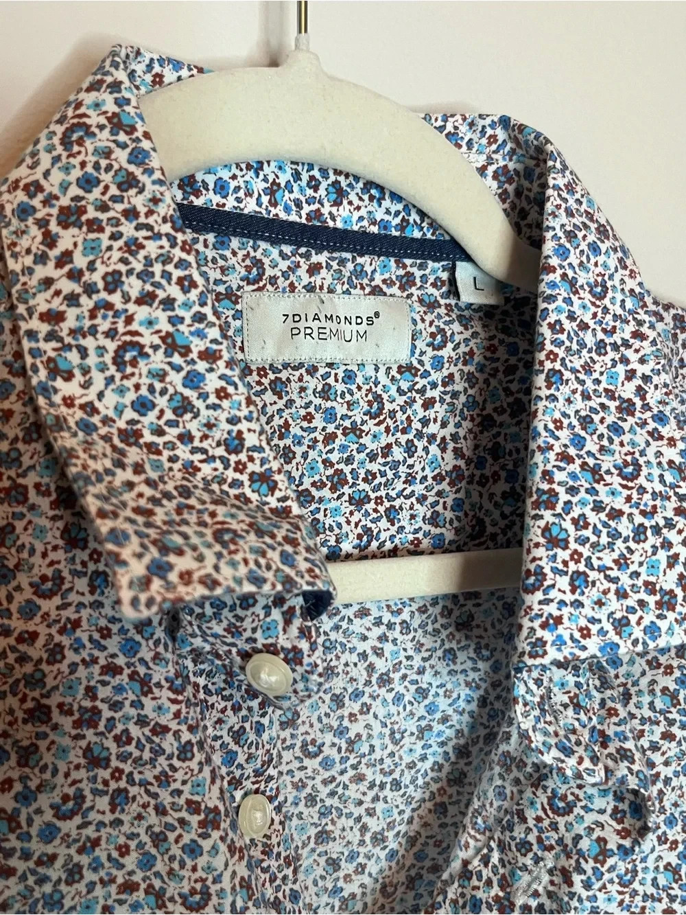 7 Diamonds Men’s Floral Button-Down Shirt – White with Blue and Brown Accents LG